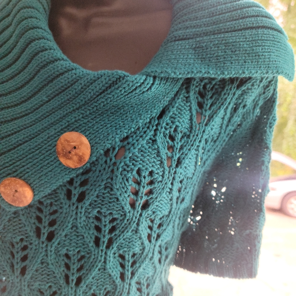 Crocheted top - Picture 4 of 5